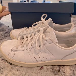 New balance for j crew mens sneaker size 7 in white